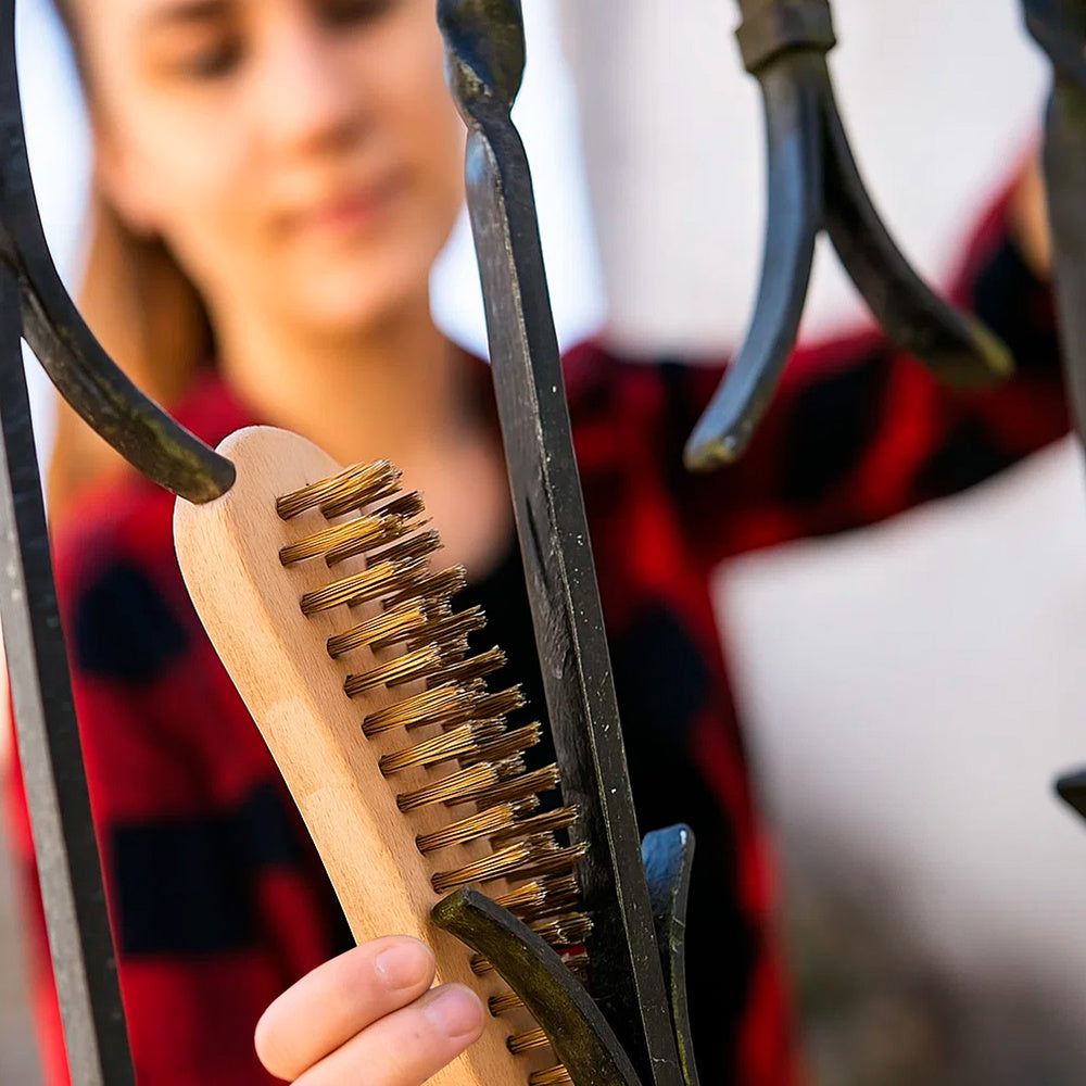 Hand brush, brass-plated steel, for castings