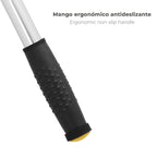 Raspador com cabo metálico e lâmina de 10 cm.