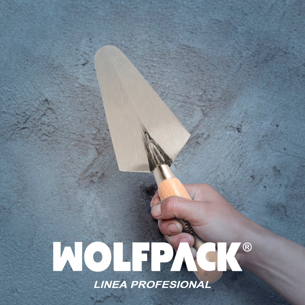 Wolfpack trowel plus wooden handle 348 180 mm