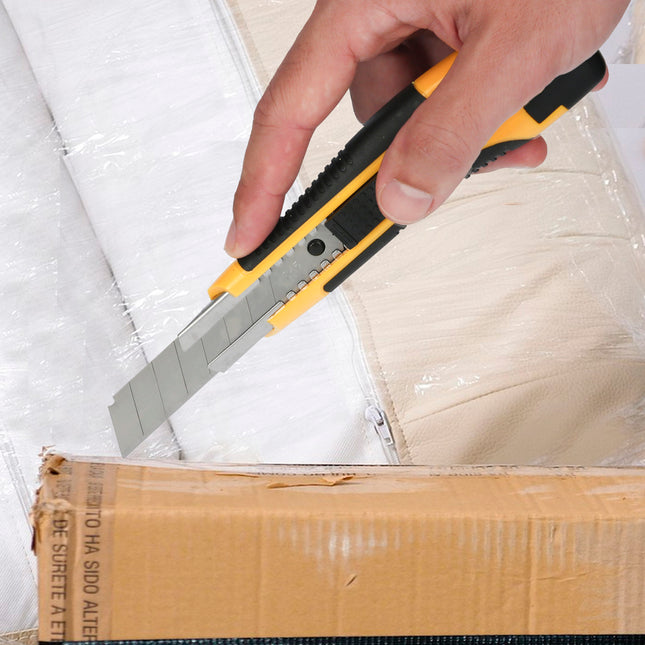 Cutter con hoja de 18 mm. con 2 hojas (expositor 24 piezas)