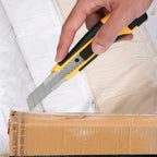 Cutter with 18 mm blade with 2 blades. SK5 steel. Bimaterial rubber grip. Safety push-button blade release. Cutters cutters