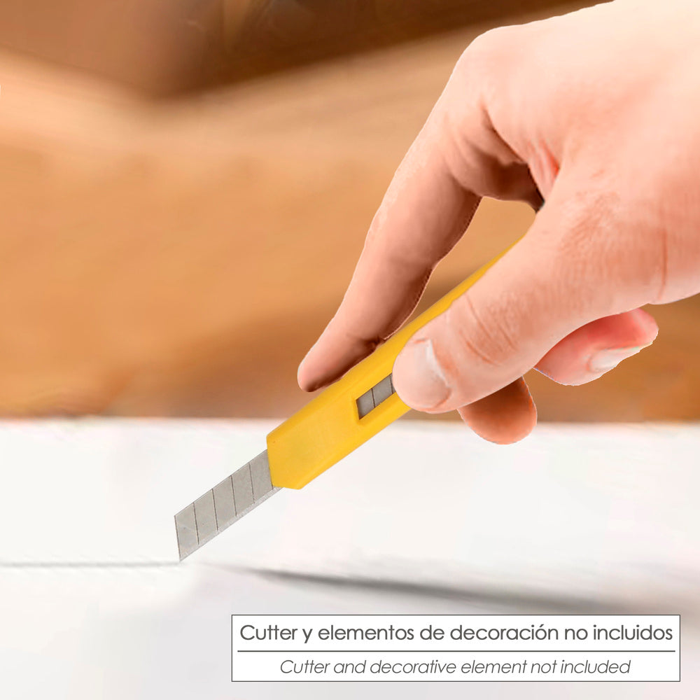 Cutter blade 9 mm (10 pieces per case) carbon steel.