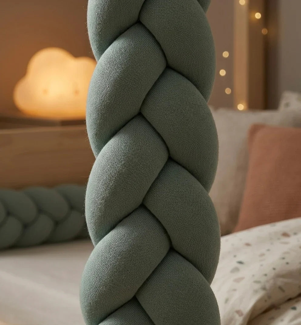 Trenza protectora de cuna 180cm en muselina | Musgo