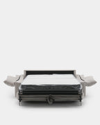 Sofá-cama de 3 lugares bege, resistente a manchas, para uma sala de estar moderna.