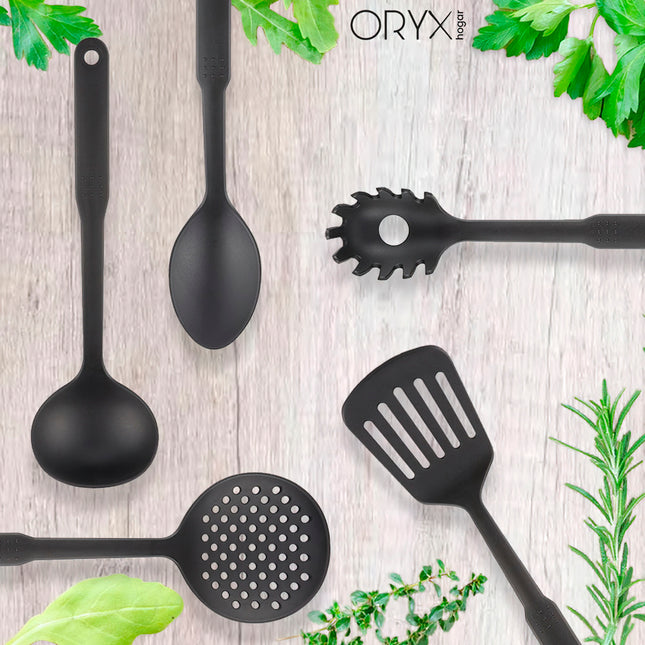 Cuchara cocina nylon basic 30,5 x 7 cm