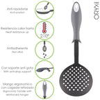Escumadeira de cozinha em nylon com cabo antipingos emborrachado 35 x 11,7 cm