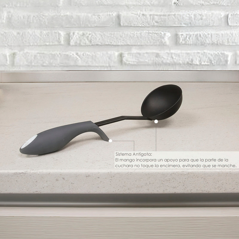 Cucharon servir cocina nylon con mango antigotas engomado 32 x 9,8 cm