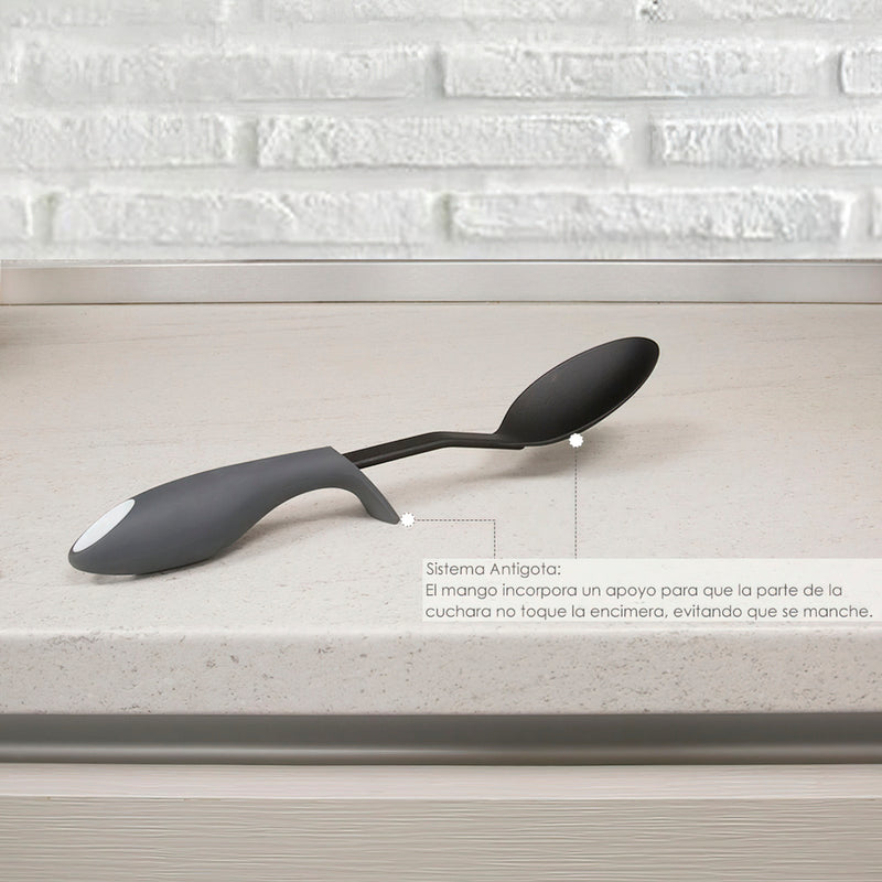 Cuchara servir cocina nylon con mango antigotas engomado 32,5x6cm