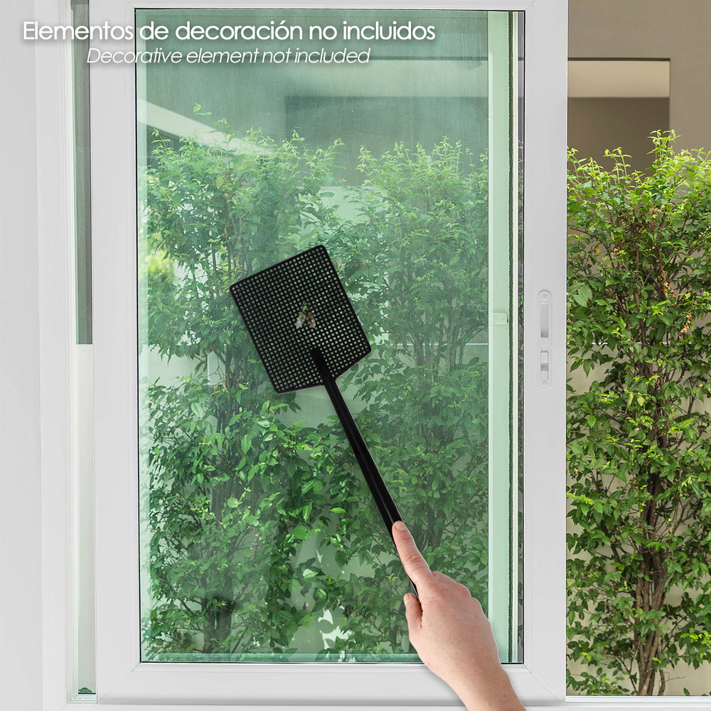 Plastic fly swatter 10.5 x 44.5 cm