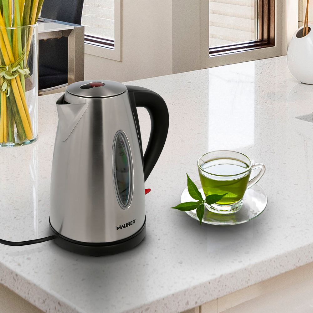 Hervidor de agua 1,7 litros. 2200 w.