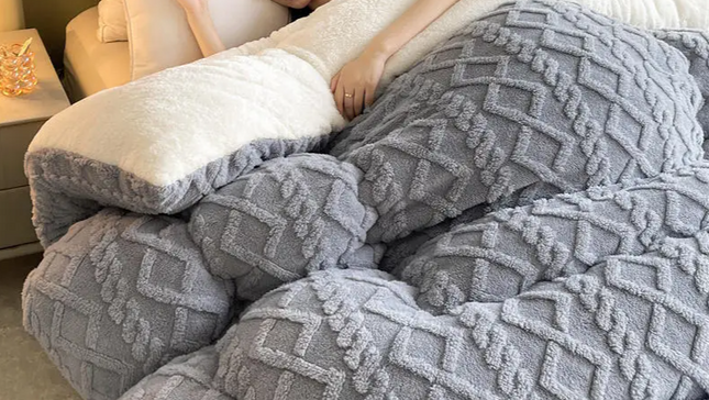 High-end thick warm blankets