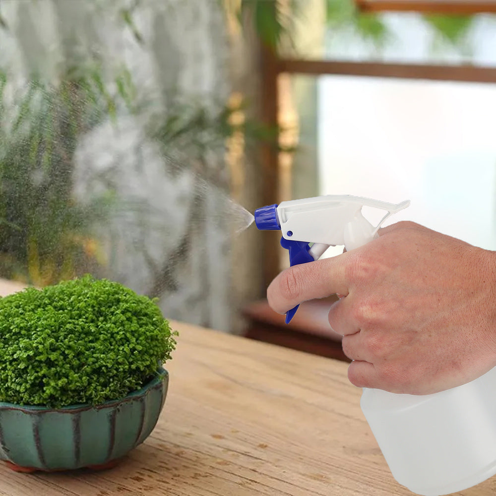 1-liter household sprayer. Spray mister with adjustable nozzle, liquid spray bottle, garden sprayer,