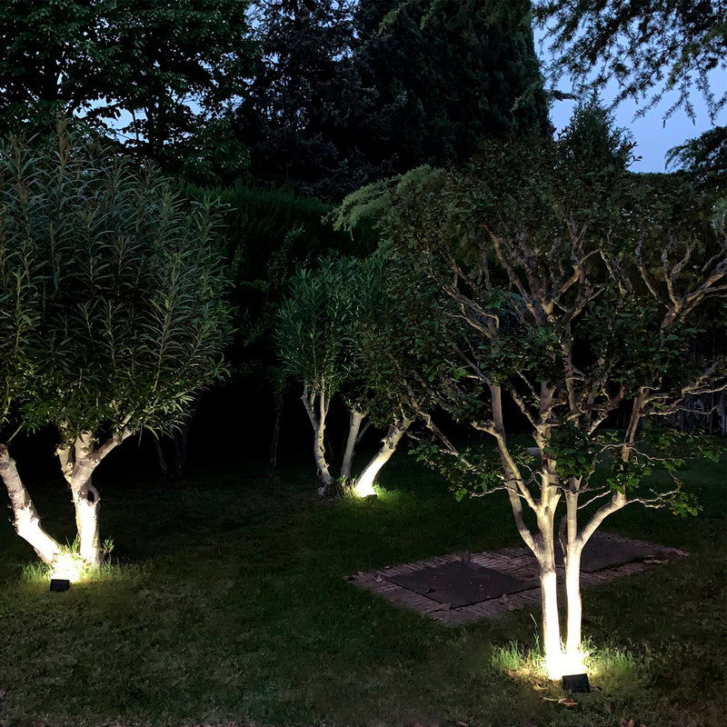 Aplique solar LED con sensor de luz y de movimiento 270 lumenes ip4x foco LED a batería, foco solar