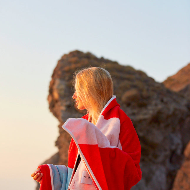 BERRY - Toalla de playa de algodón orgánico con bolsillo2Home & Garden > Linens & Bedding > Towels > Beach Towels