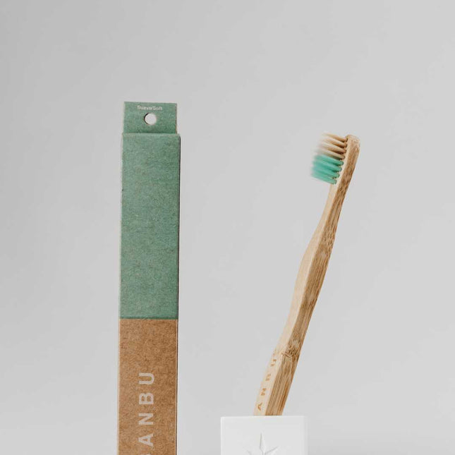 Cepillo de dientes infantil de madera | cerdas extra suaves