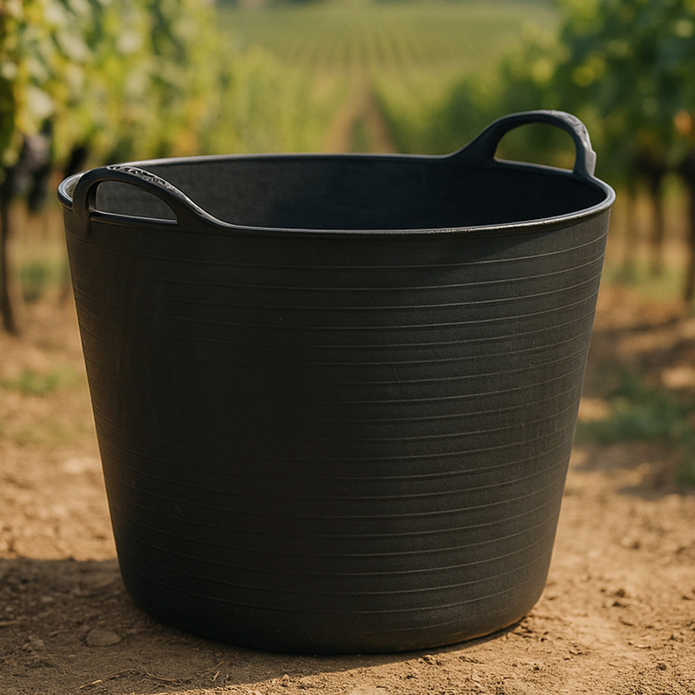 Black plastic basket size 42