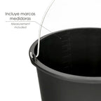 Cubo obra italiano capacidad 10 litros, con marcas medidoras, asa acero galvanizado, resistente y ligero.