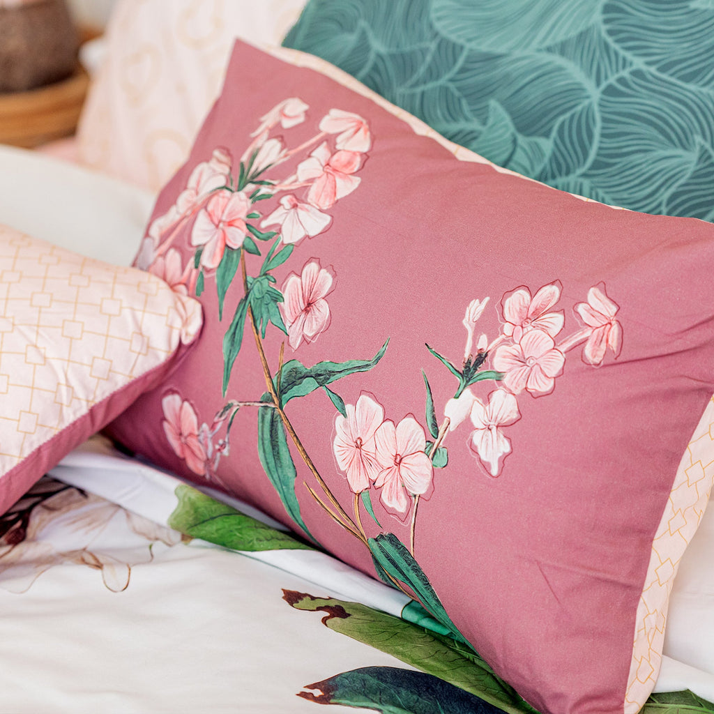 Blooming Cushion cover 50x50 + 50x30 cm
