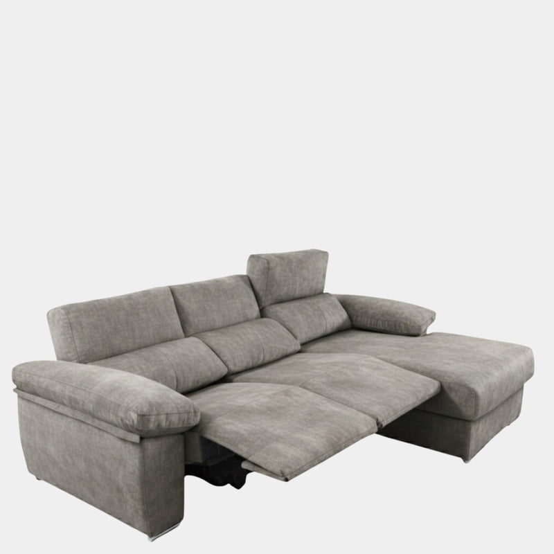 Sofá chaiselongue gris con asientos relax motorizados
