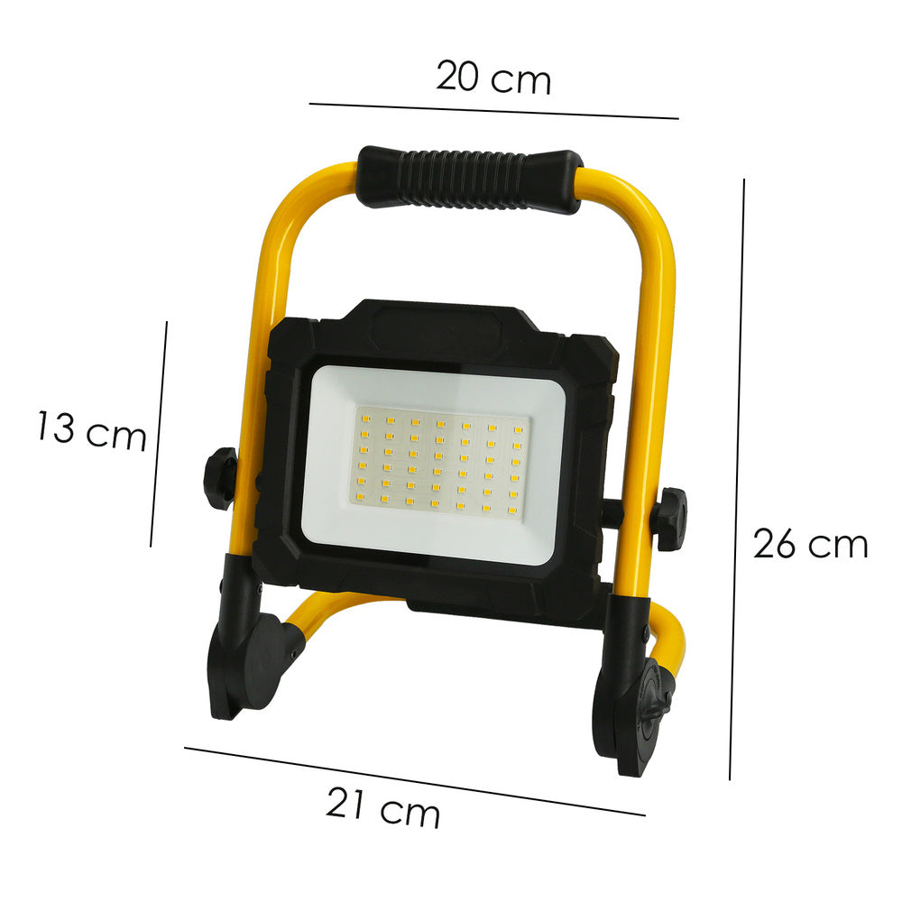 Foco led plano 30 watt. Luz blanca 4000º k ip 65 3300 lúmenes con asa de transporte