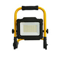 Flat LED spotlight 30 watt. White light 4000º K IP 65 3300 lumens with carrying handle