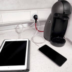 Enchufe / adaptador schuko con 2 tomas, usb a / c. Potencia máxima 3680 w. Cargador móviles, cargador 2 tomas, adaptador móviles