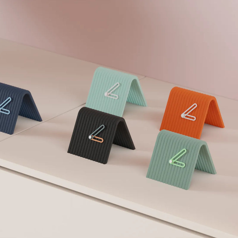 Reloj de Mesa Mini en 3D – Diseño Moderno en Forma de ARelojHome & Garden > Decor > Clocks > Desk & Shelf Clocks > Desk Clocks