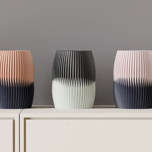 Jarrón decorativo moderno bicolor – Diseño plisadoJARRÓNHome & Garden > Decor > Vases