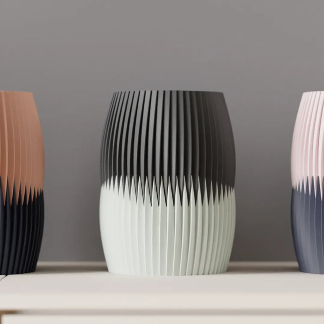 Jarrón decorativo moderno bicolor – Diseño plisadoJARRÓNHome & Garden > Decor > Vases