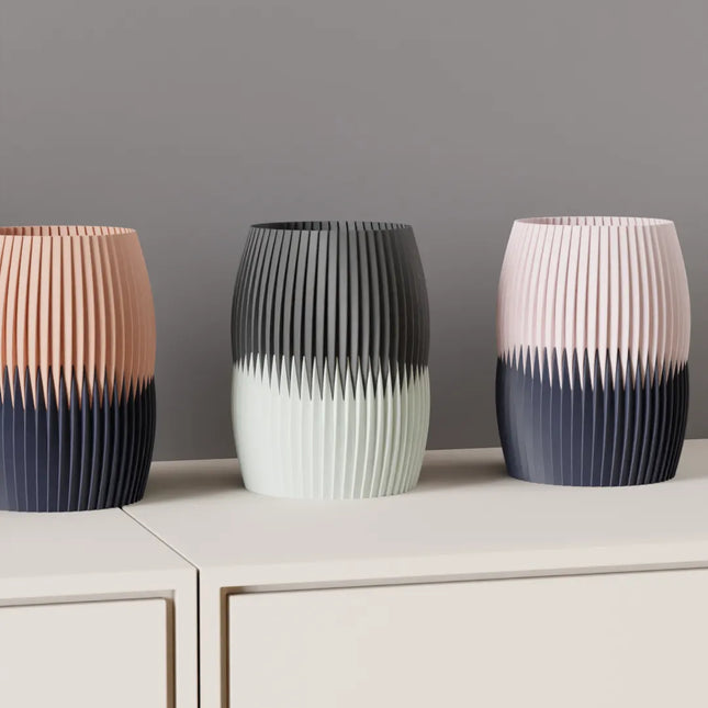 Jarrón decorativo moderno bicolor – Diseño plisadoJARRÓNHome & Garden > Decor > Vases