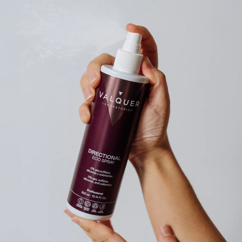 Spray direccional vegano sin gas para un peinado duradero