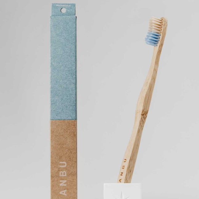 Cepillo de dientes de bambú cerdas medias sostenibles