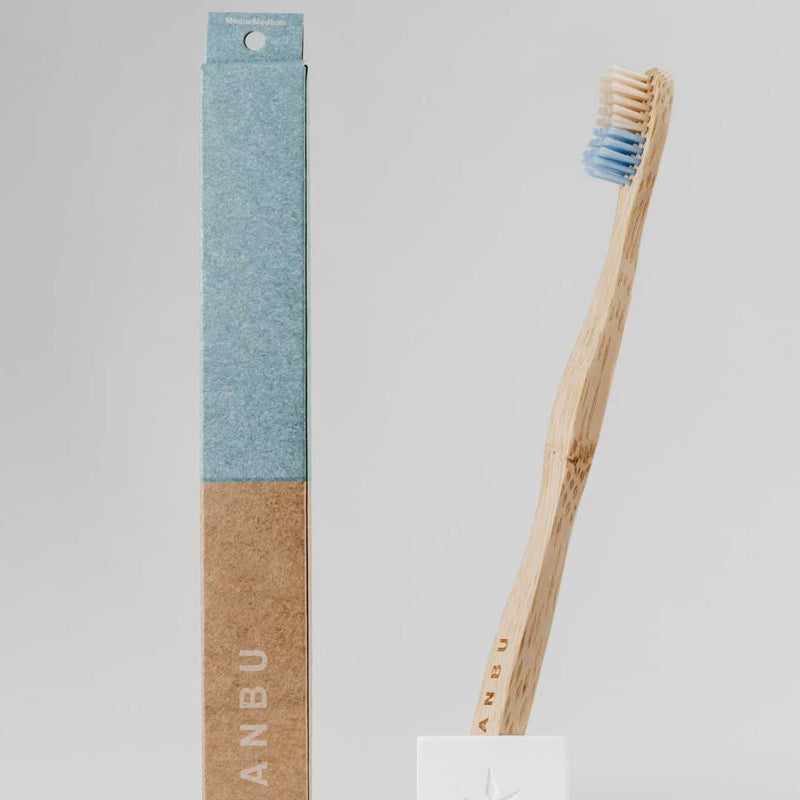 Cepillo de dientes de bambú cerdas medias sostenibles