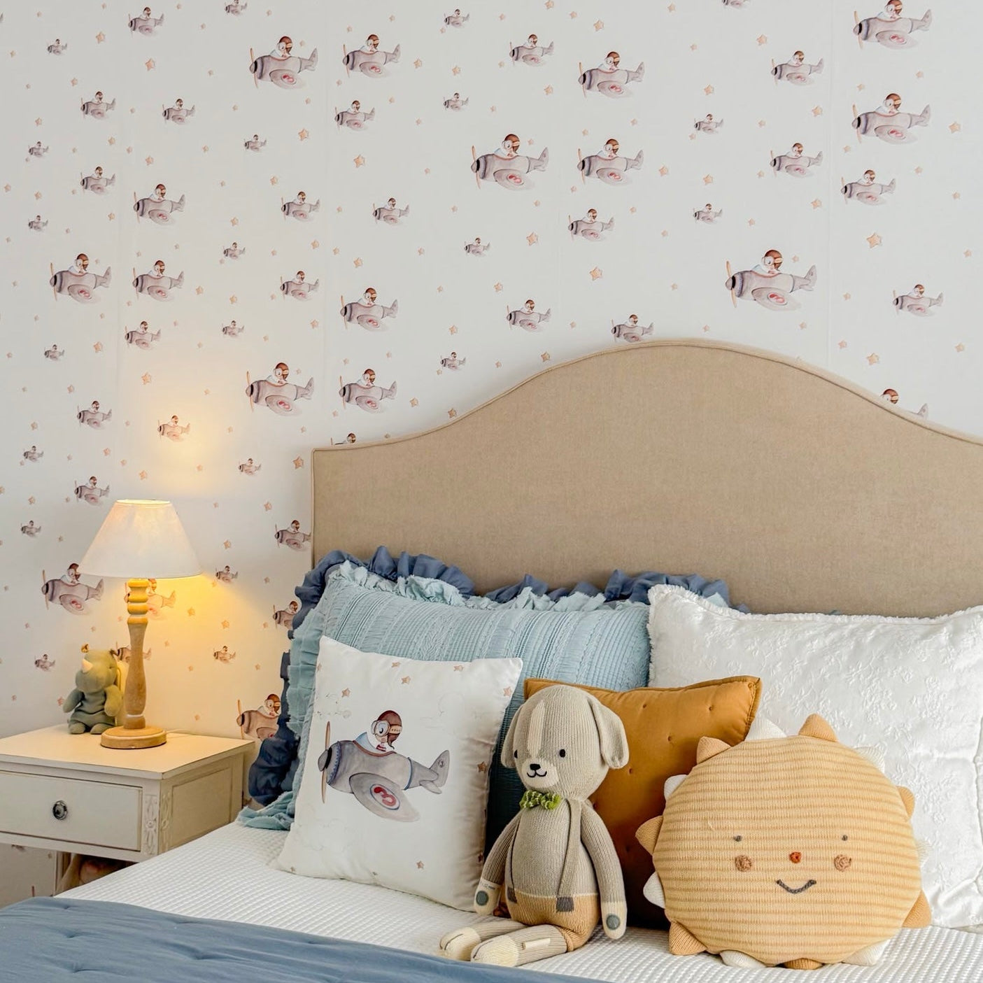 Stork Dreams Wallpaper | Animal Nursery Decor