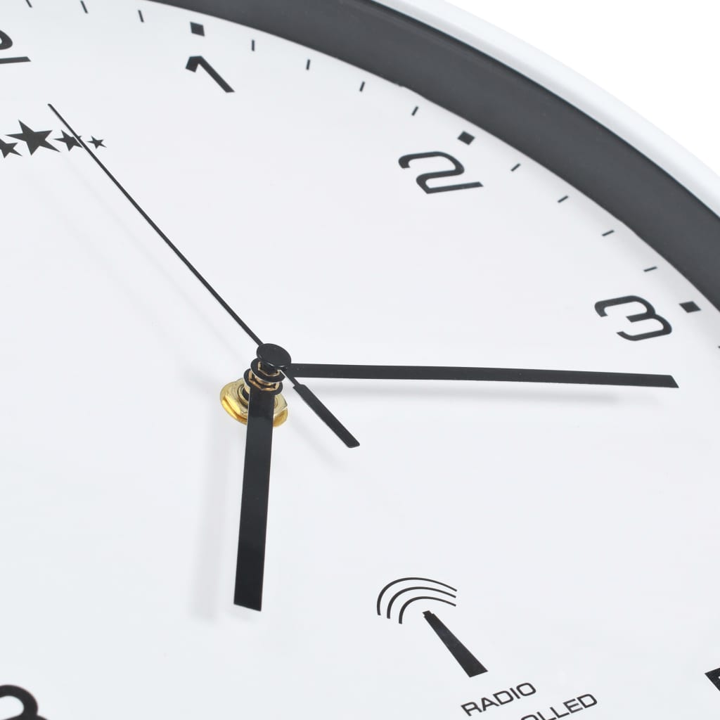Radio-controlled quartz movement wall clock 31 cm white