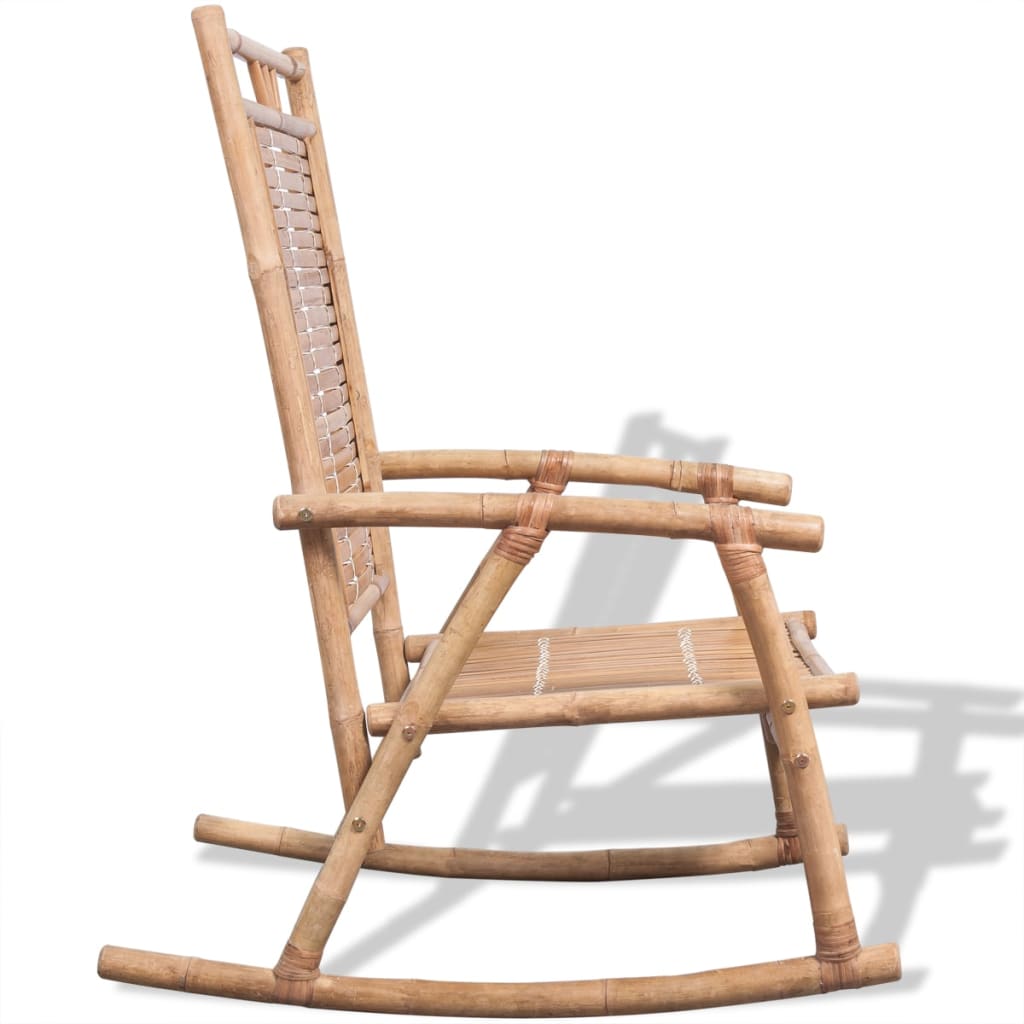 Silla mecedora de bambú