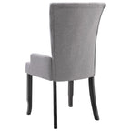 Silla de comedor con reposabrazos de tela gris claro