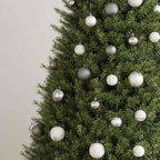 Set de bolas de Navidad 120 pzas con pico 300 LED blanco y gris