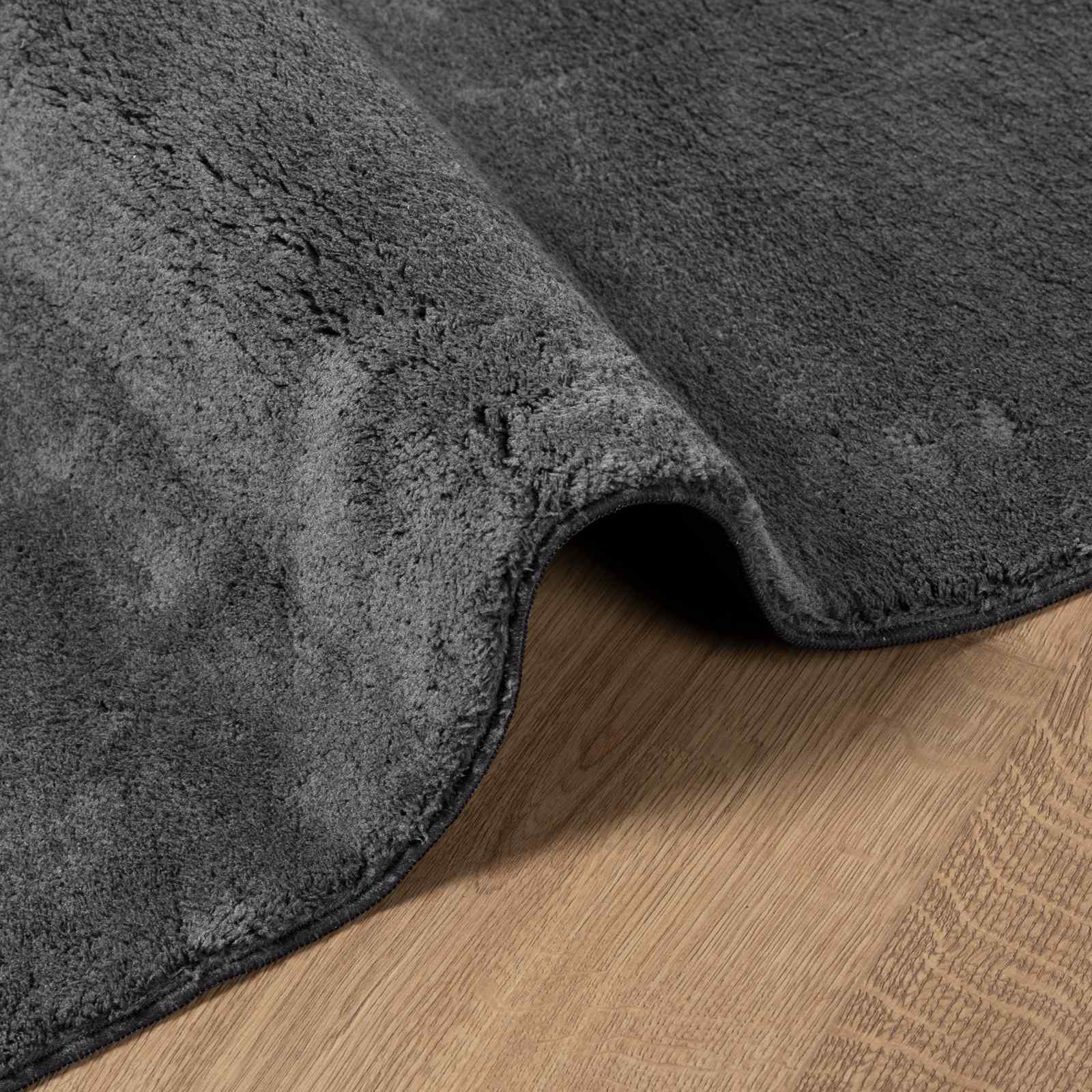 Alfombra suave y lavable de pelo medio HUARTE Antracita