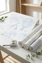 Papel pintado infantil jirafas globos | azul empolvado