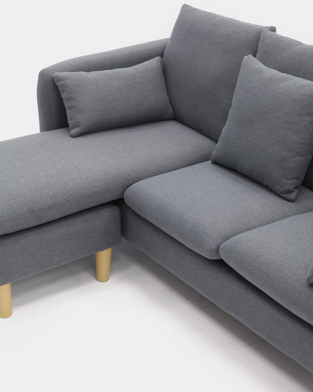 Sofá chaiselongue gris 3 plazas | confort en sala moderna