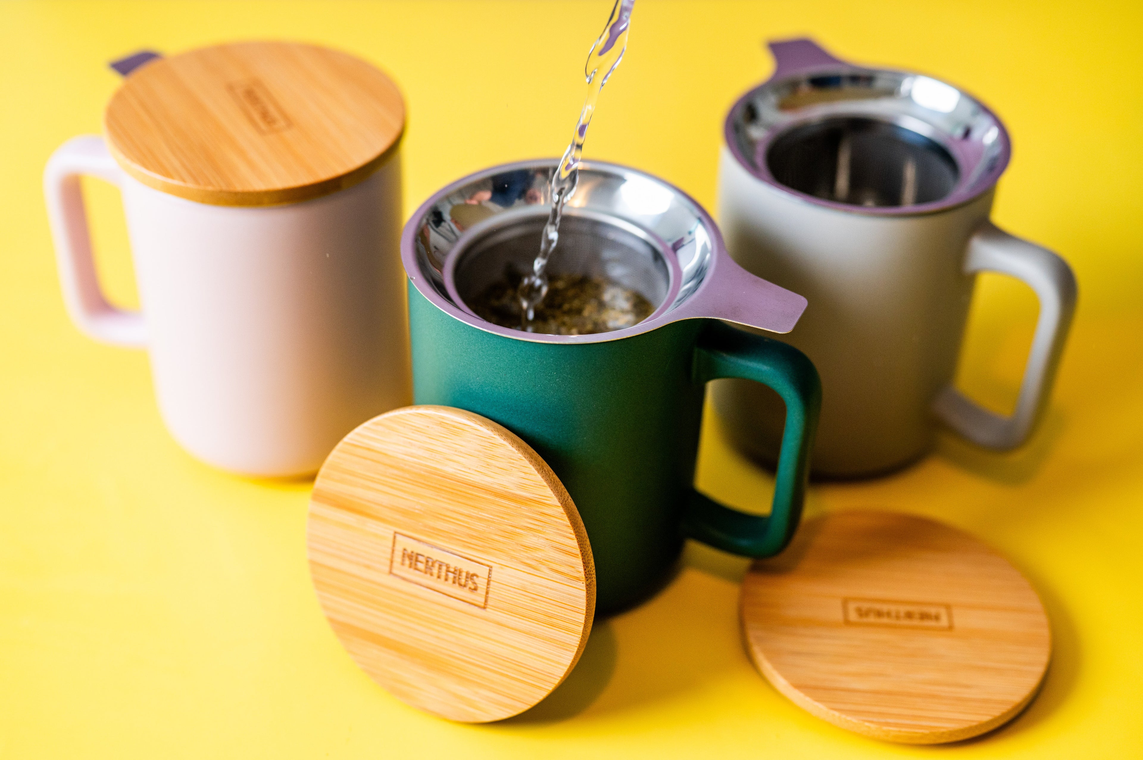 Ceramic Teacup with Stainless Steel Infuser Filter and Bamboo Lid