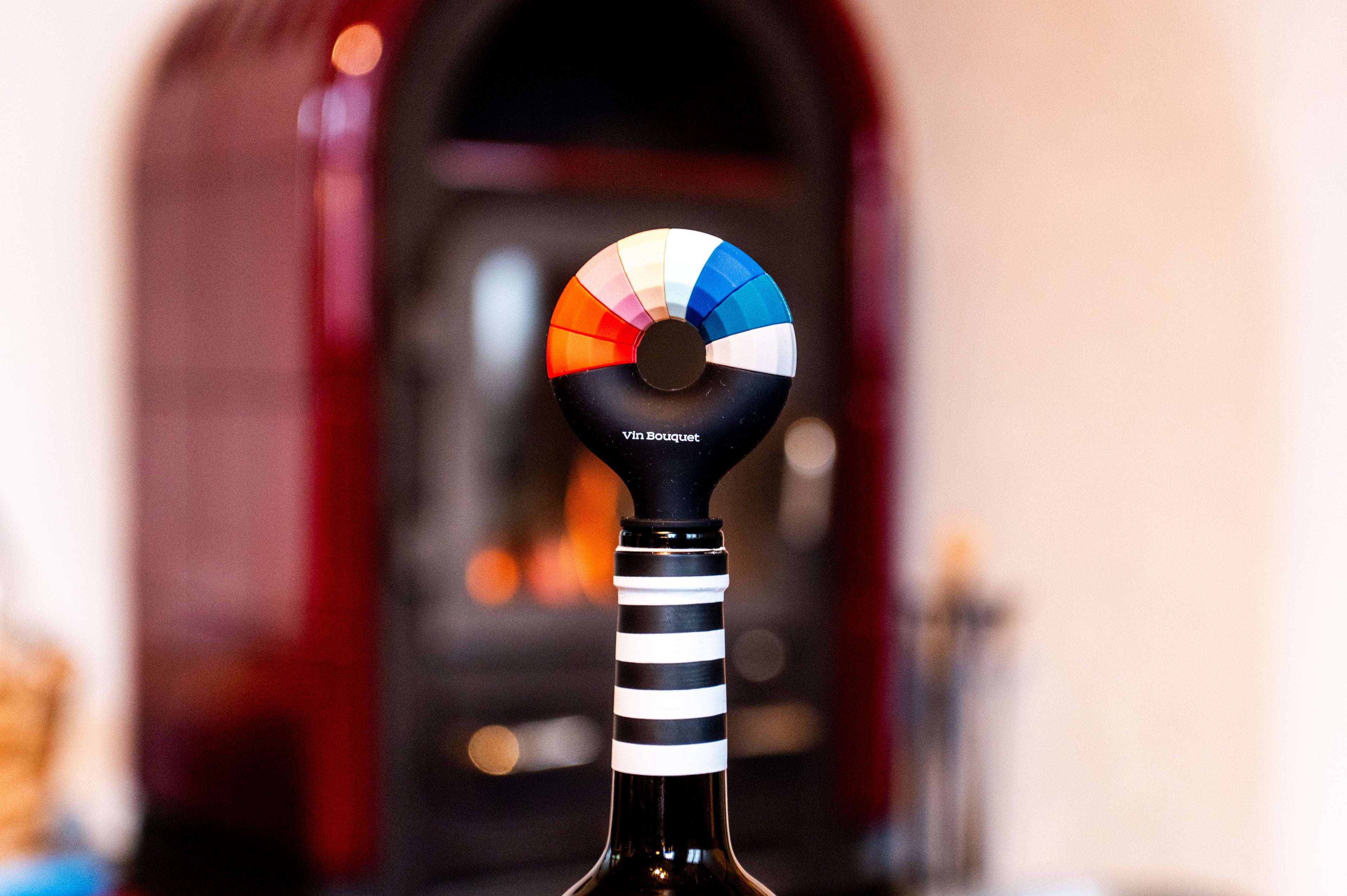 Bottle stopper with glass markers