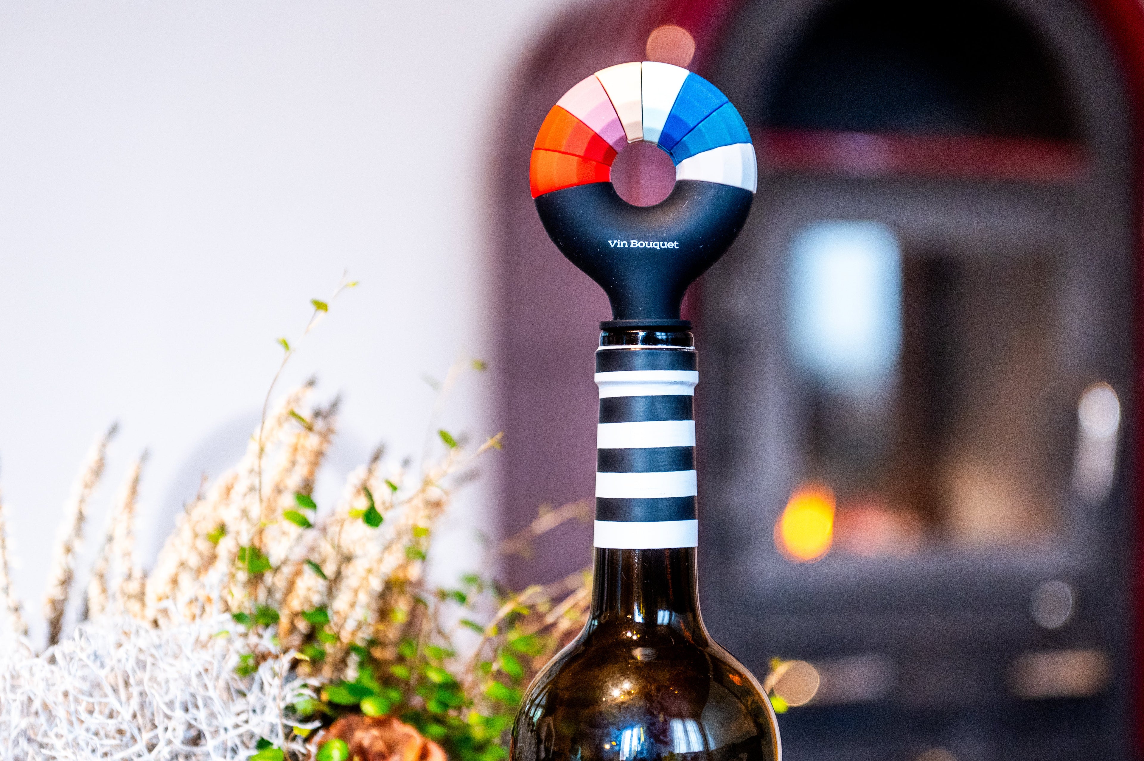 Bottle stopper with glass markers