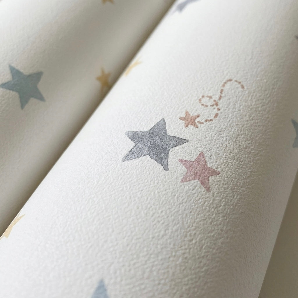 Papel pintado infantil con estrellas acquarela tonos pastel