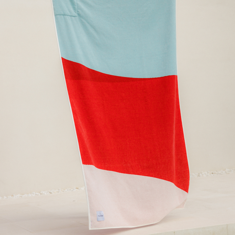 BERRY - Toalla de playa de algodón orgánico con bolsillo2Home & Garden > Linens & Bedding > Towels > Beach Towels