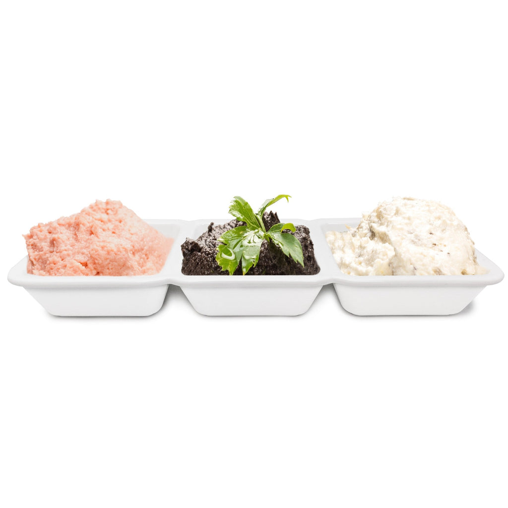 Prato de aperitivos em porcelana com 3 taças