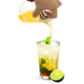 Copo de medida com coador para preparar cocktails