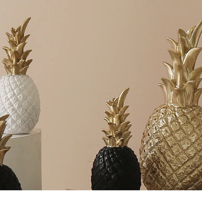 Figurines d'ananas en résine