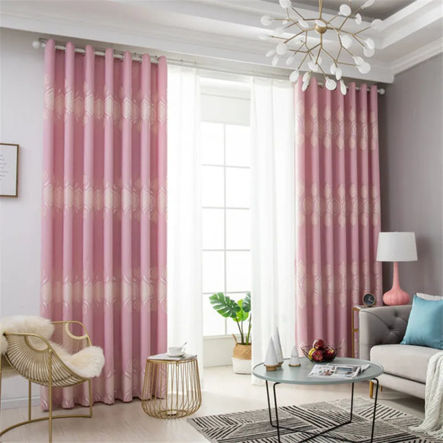 Thick, printed window curtains in blue or pink